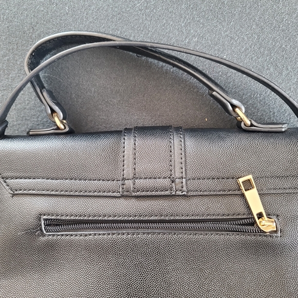 As New! Black Aldo Bag. Gold Hardware - Picture 5 of 16